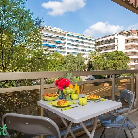 Studio - Palais Des Festivals Канны